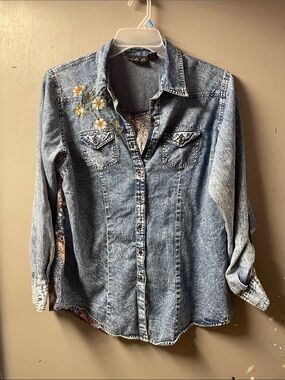 Embellished Light Blue Denim Button-Down Shirt patchwork, xl